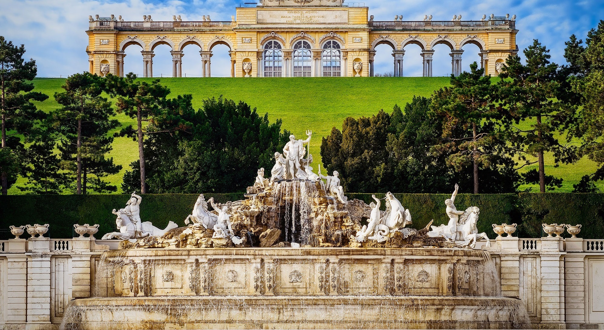 Neptune Fountain and park at Schönbrunn Palace in Vienna